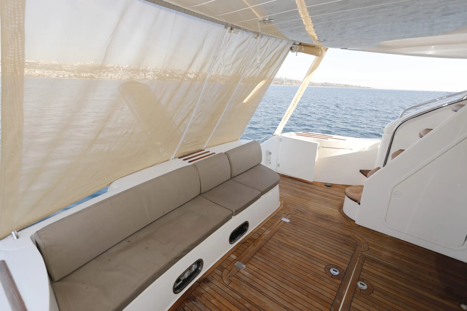 Princess 61